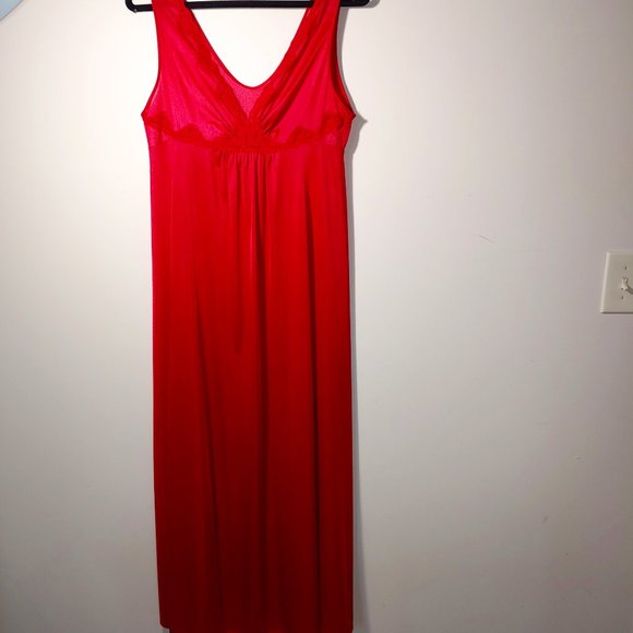 Lorraine Vintage 100% Nylon Long Nightgown Slip Size M Red - Picture 1 of 6